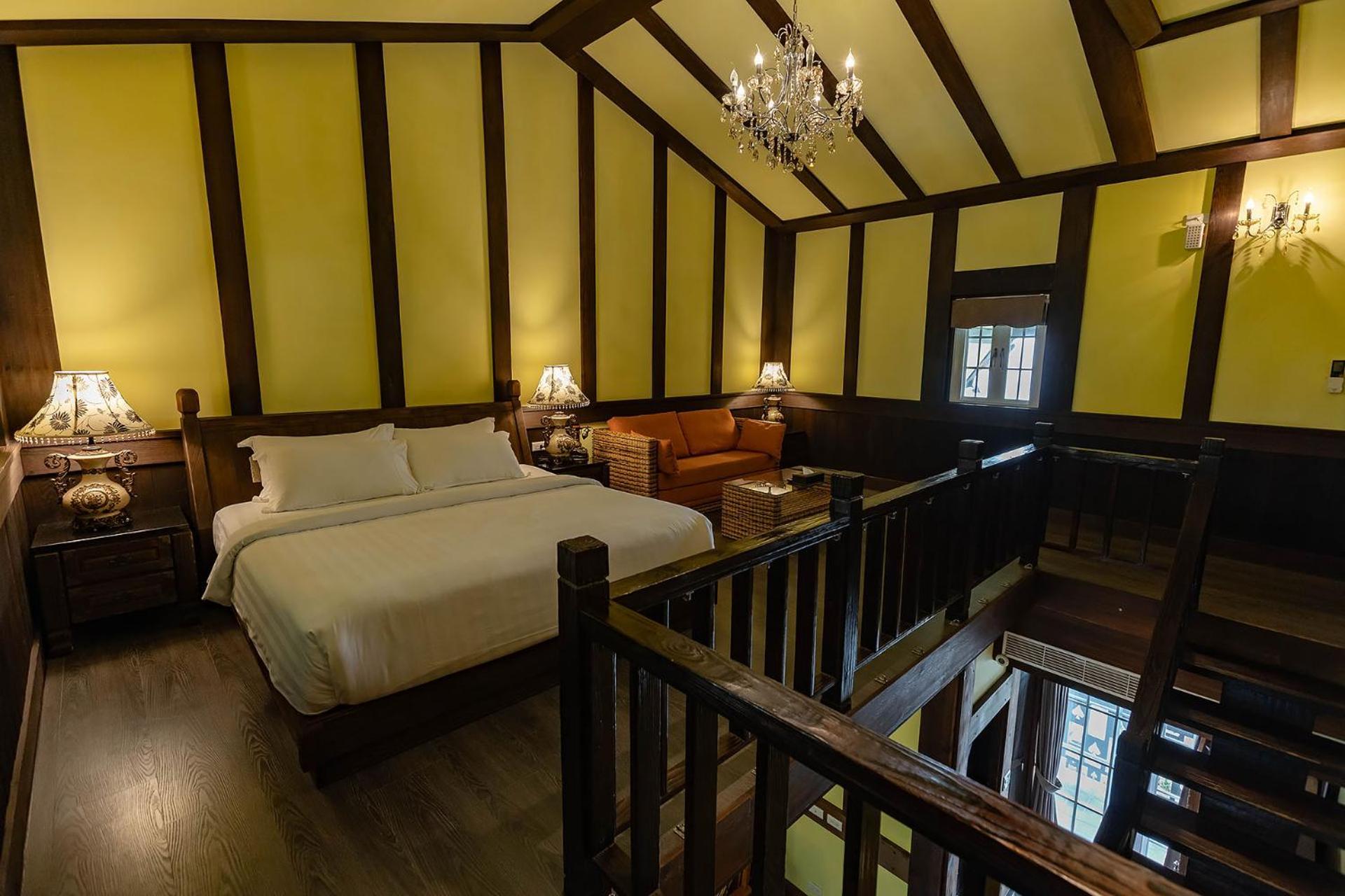 Tudor Dynasty Homestay Шоуфен Екстериор снимка