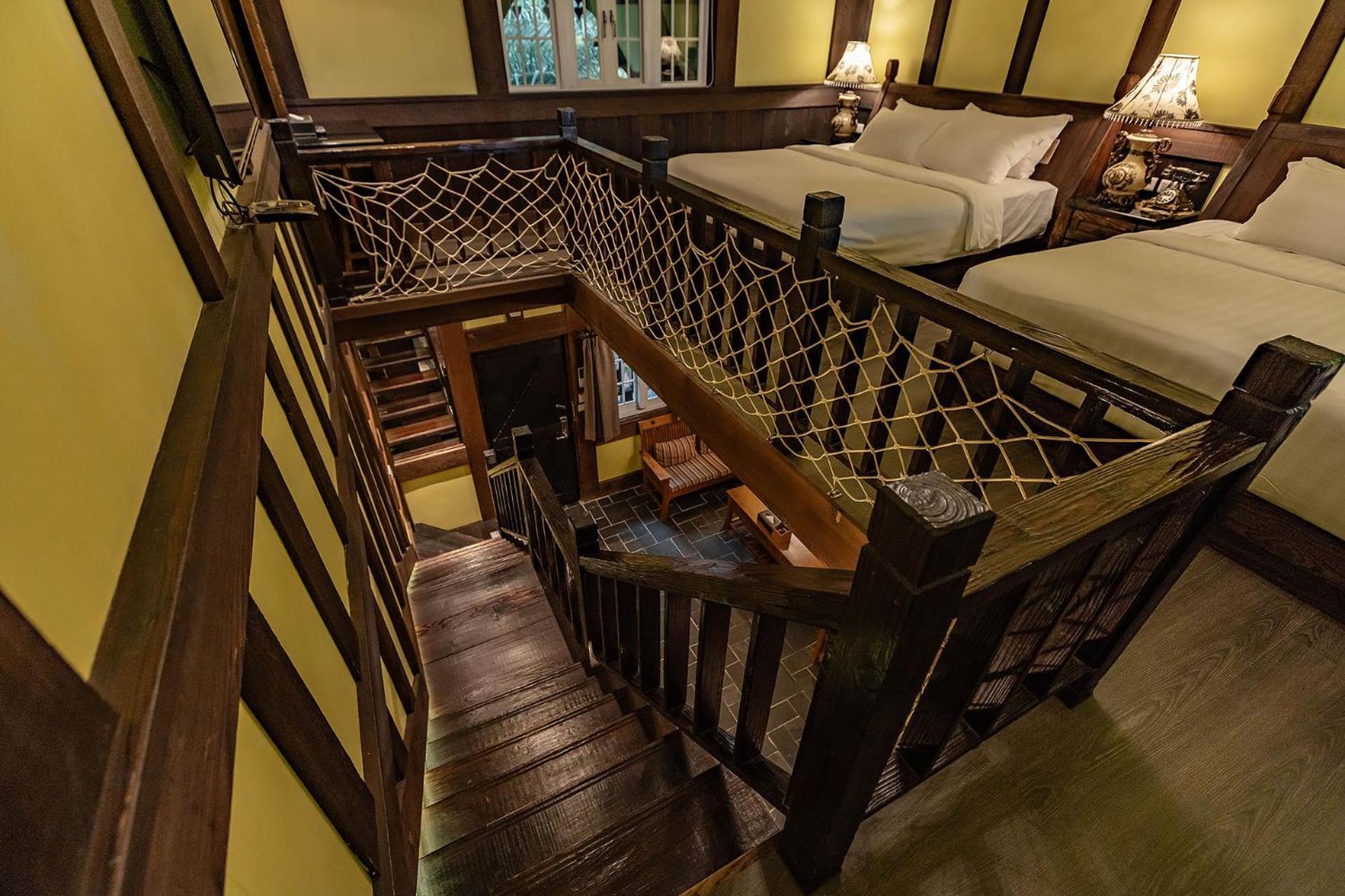 Tudor Dynasty Homestay Шоуфен Екстериор снимка