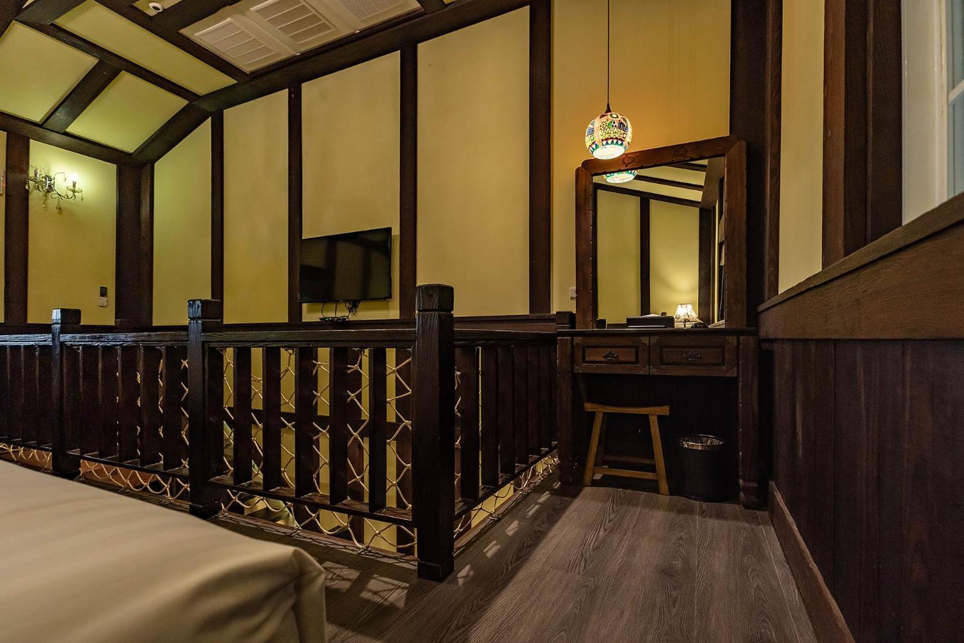 Tudor Dynasty Homestay Шоуфен Екстериор снимка